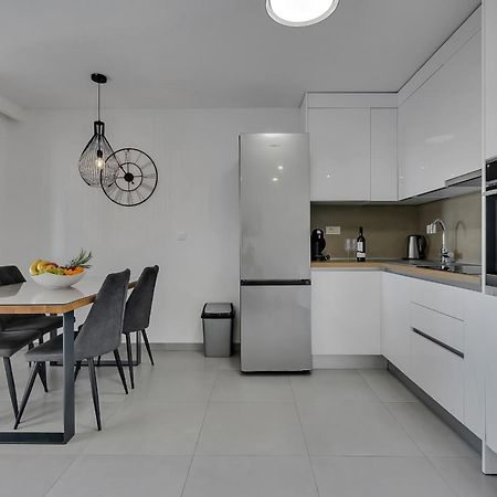 Apartment Sky Макарська Екстер'єр фото