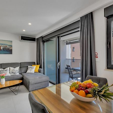 Apartment Sky Макарська Екстер'єр фото